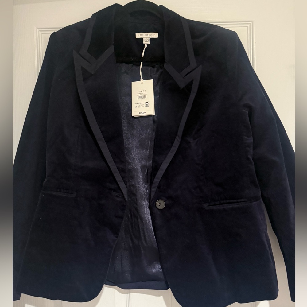 Brand New Free Assembly Womens Navy Blue Velvet Blazer